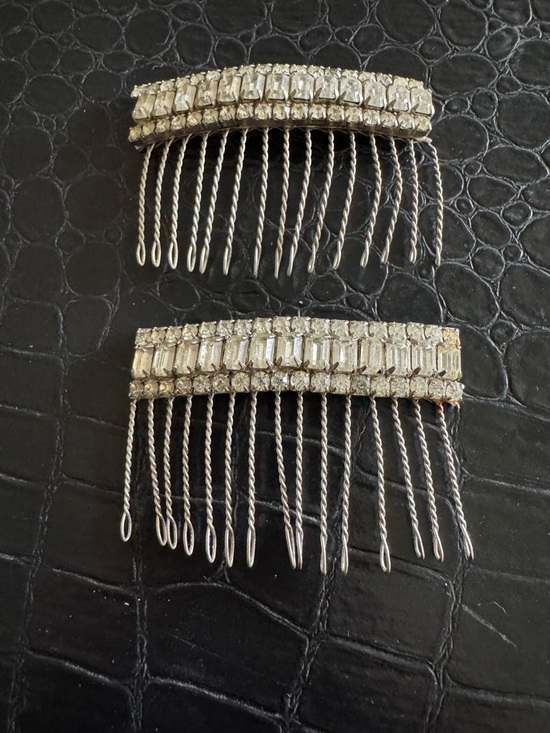 Albert Weiss Accessories - Vintage Silver Rhinestone/Crystal Hair Comb Set
